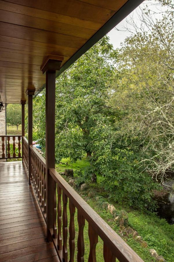 Lugar Del Rio Guest House Couzadoiro Exterior photo
